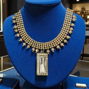 Heidi Daus Sparkling Gold & Silver Pendant on a mesh beaded necklace. Gorgeous 🤩